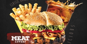 تراکت و پوستر لایه باز تبلیغاتی ساندویچ فروشی با تصاویر و لیست انواع ساندویچ های خوشمزه و نوشیدنی و سیب زمینی سرخ شده