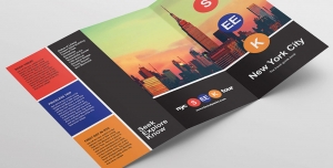بروشور سه لت لایه باز تبلیغاتی نیویورک سیتی جهت تبلیغات آژانس های مسافرت های بین المللی و خارجی با تصویری از ساختمان های بلند و غروب آفتاب و زمینه تیره