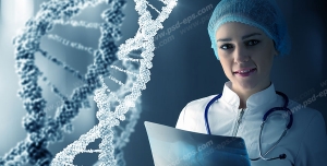 عکس با کیفیت خانم متخصص خون یا دانشمند ژنتیک در کنار ساختار دی ان ای DNA