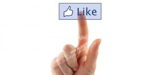 عکس با کیفیت تبلیغاتی دست در حال لایک کردن با انگشت اشاره