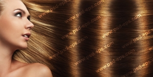 عکس با کیفیت تبلیغاتی نیم رخ صورت زن با موهای قهوه ای طلایی موج دار